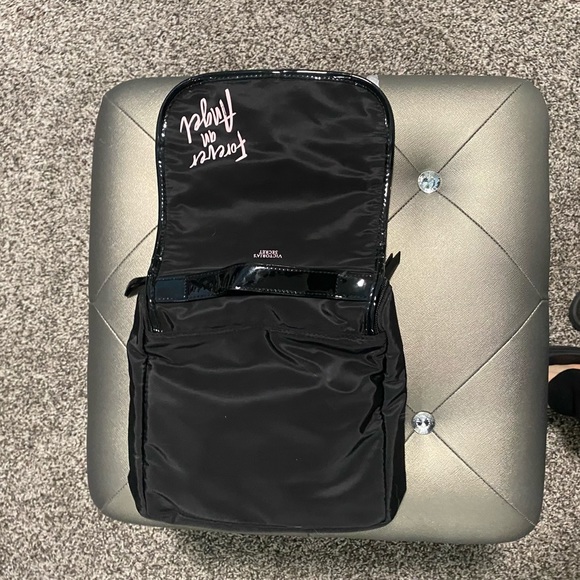 VS Travel Set - Picture 5 of 7